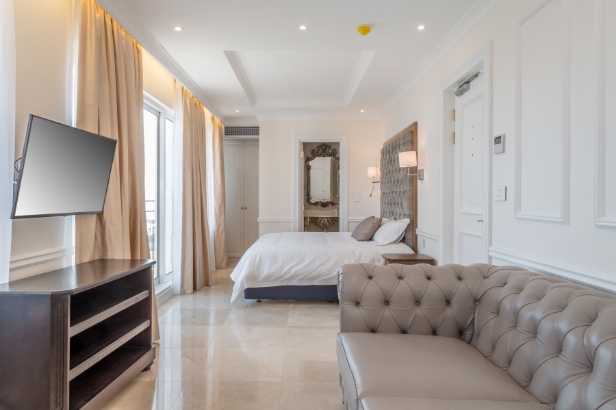 To Let 1 Bedroom Property for Rent in Sea Point Western Cape